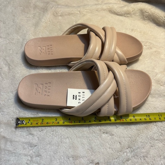 NWT Billabong Sandals Women's Serena Taupe Cross-Strap Comfy - Picture 6 of 9
